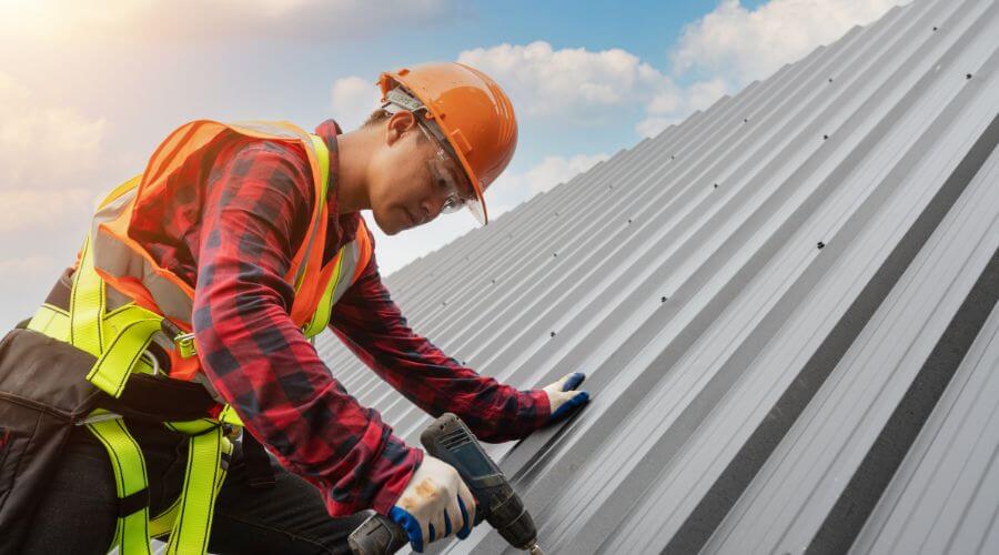Professional gutter cleaning in Blacklick, OH